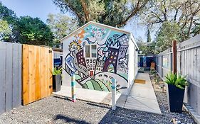 Tiny Art House Near The Beat